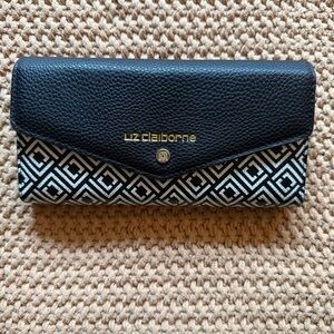 Liz Claiborne Geometric Black and White Wallet